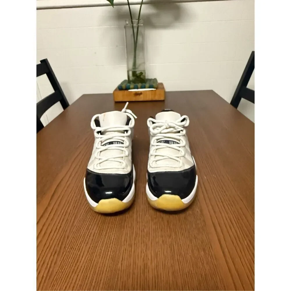 Jordan 11 Retro Low Concord (sz 10)